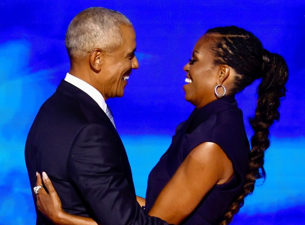 “trump-queria-que-as-pessoas-tivessem-medo-de-mim-e-de-barack”,-diz-michelle-obama