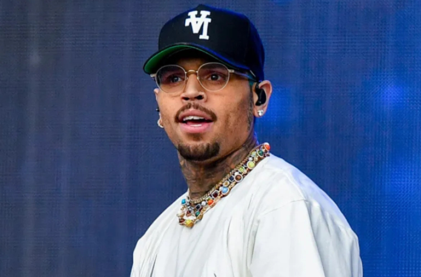  Chris Brown processa Warner por US$ 500 milhões após documentário sobre violência