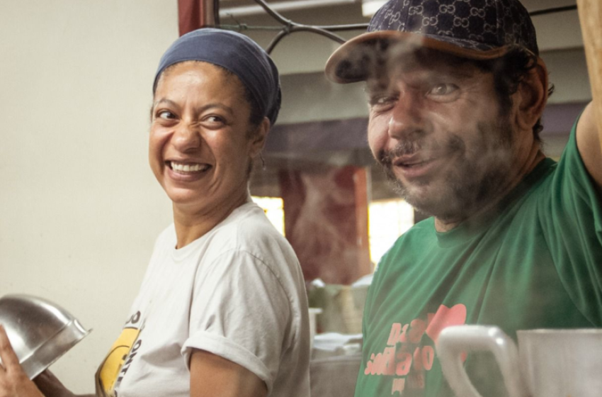  Como a chef Cintia Sanchez contribui com o combate à fome nas ruas de São Paulo
