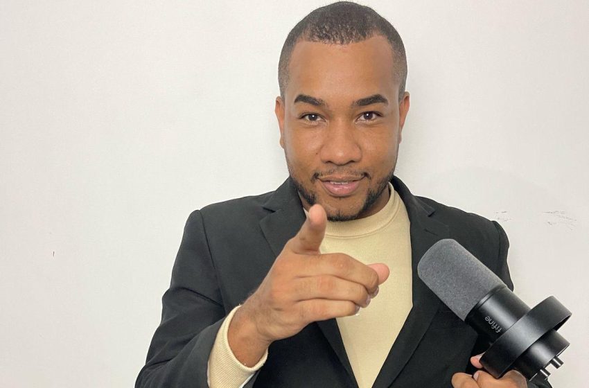 Tilson Santana leva o stand-up 'Papo de Maluquice Pro Mundo' para o Teatro Jorge Amado