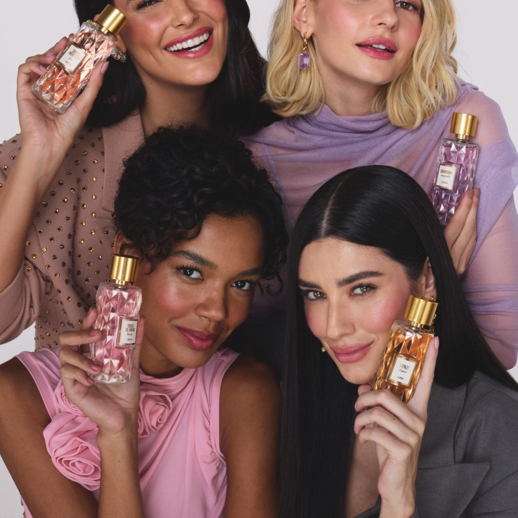 tecnologia-e-nostalgia:-avon-aposta-em-ia-para-ajudar-consultoras-e-traz-toque-de-amor-de-volta