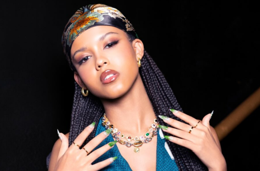 conheca-a-trajetoria-de-samara-siqueira,-a-primeira-mulher-negra-brasileira-a-estrear-na-gigante-do-k-pop,-hybe!