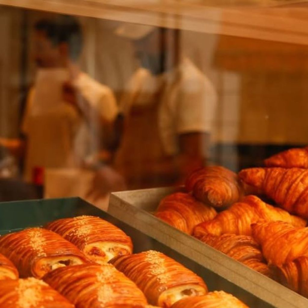 bado-paes:-a-padaria-que-se-tornou-o-novo-hype-gastronomico-do-rio