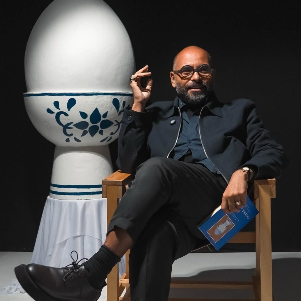 ‘coisa-de-rico’,-de-michel-alcoforado,-ganha-adaptacao-para-o-teatro-e-estreia-em-sp